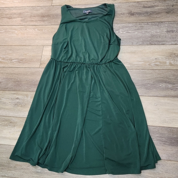 Modcloth Dresses & Skirts - Modcloth Dress Women's 2XL Kelly Green Sleeveless Pleated Fit & Flare
